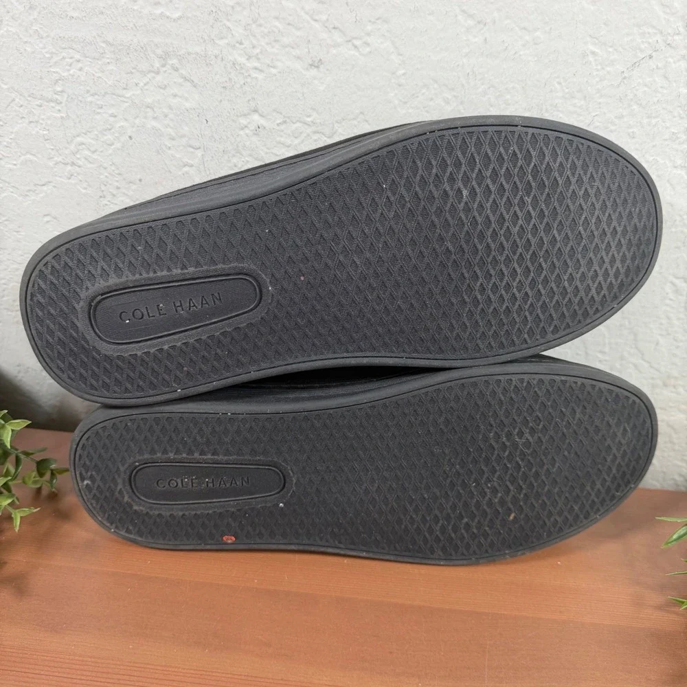 Cole Haan Mens Moccasin Black Faux Fur Lined Slipper Size 9-10